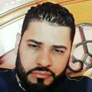 Meet your Posher, Dennis